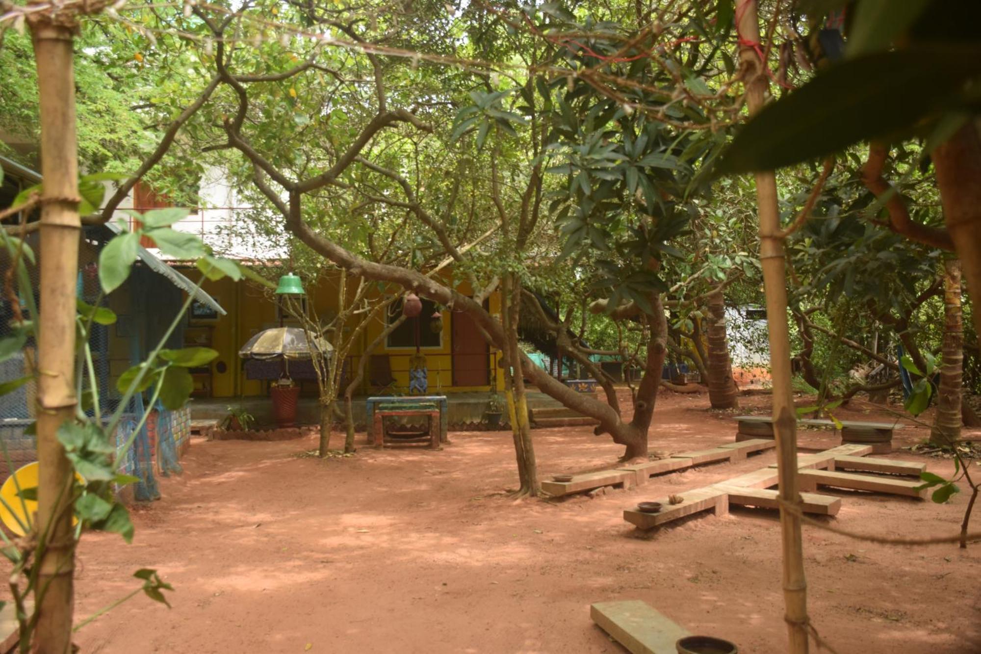 Hotel Travellers Crib Auroville Esterno foto